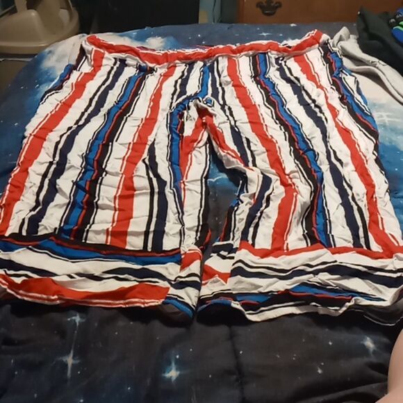 Capris  - Picture 2 of 4